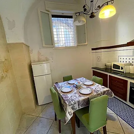Mary Apt. - Residenza Storica - Centro Citta Residens