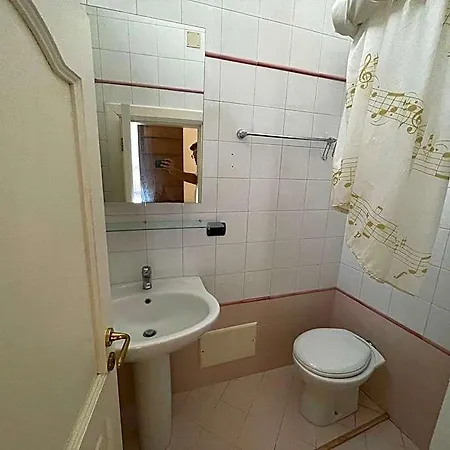 Residens Mary Apt. - Residenza Storica - Centro Citta *